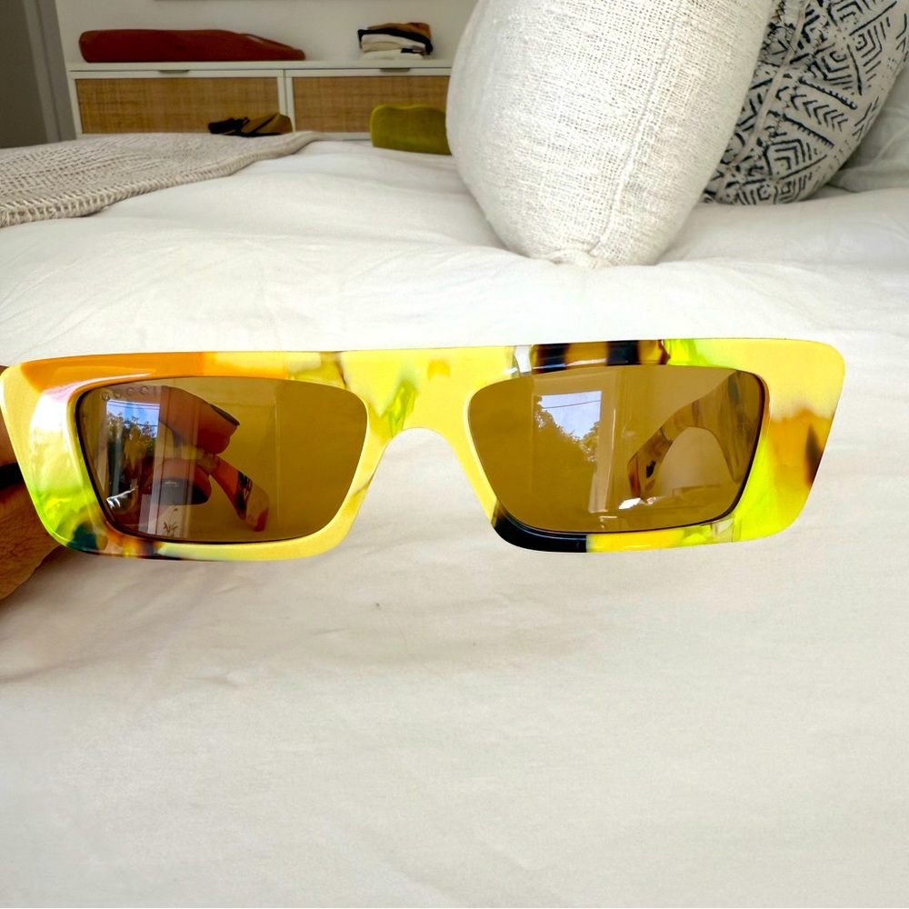 Brand New, never worn Gucci Sunglasses. - Picture 8 of 11